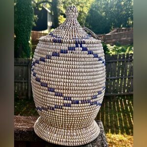 Handwoven corner basket